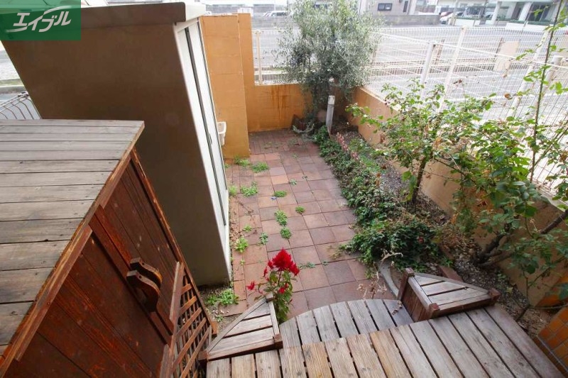 庭　専用のお庭付きです