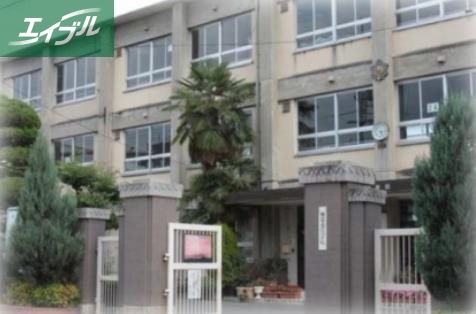 小学校　岡山市立鹿田小学校（小学校）まで509m