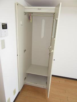 収納　クローゼット