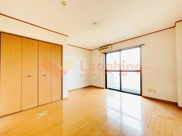 居室・リビング　こちらの居間で趣味の時間をお楽しみください