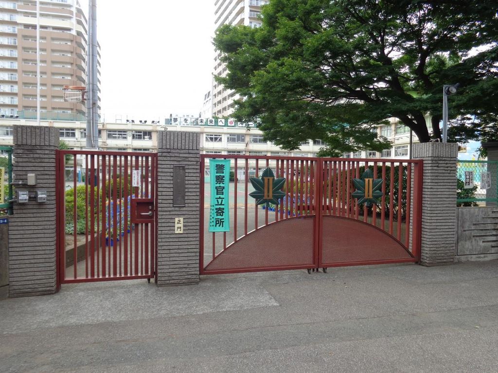 小学校　北区立滝野川第二小学校（小学校）まで240m