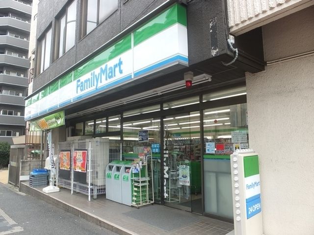 コンビニ　ファミリーマート（コンビニ）まで205m