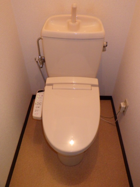 トイレ　※写真は以前のお部屋です、設備等現況を優先いたします。