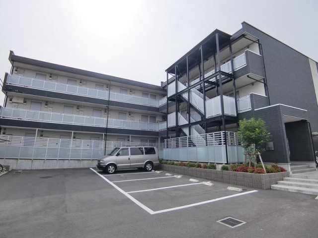 建物外観　落ち着いた雰囲気の外観です