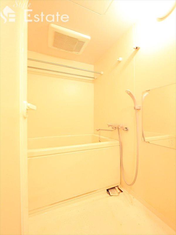 バス・シャワールーム　バスルーム