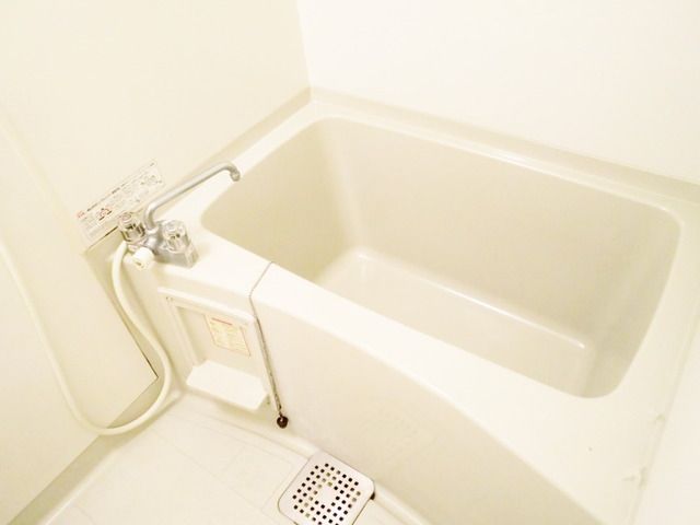 バス・シャワールーム　★清潔感のあるバスルームです★