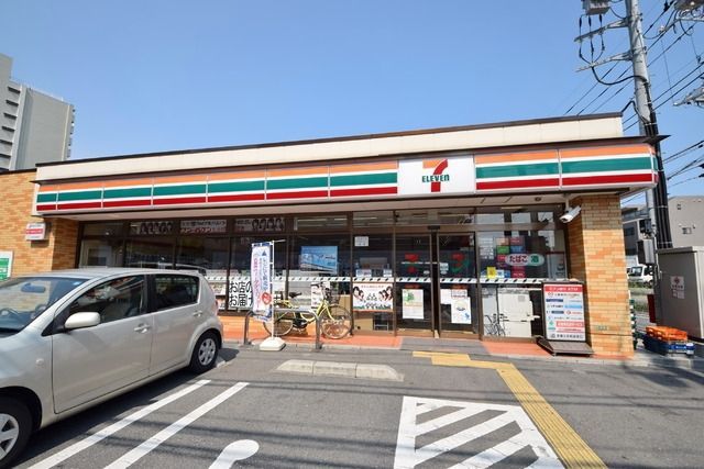 コンビニ　セブンイレブン（コンビニ）まで450m