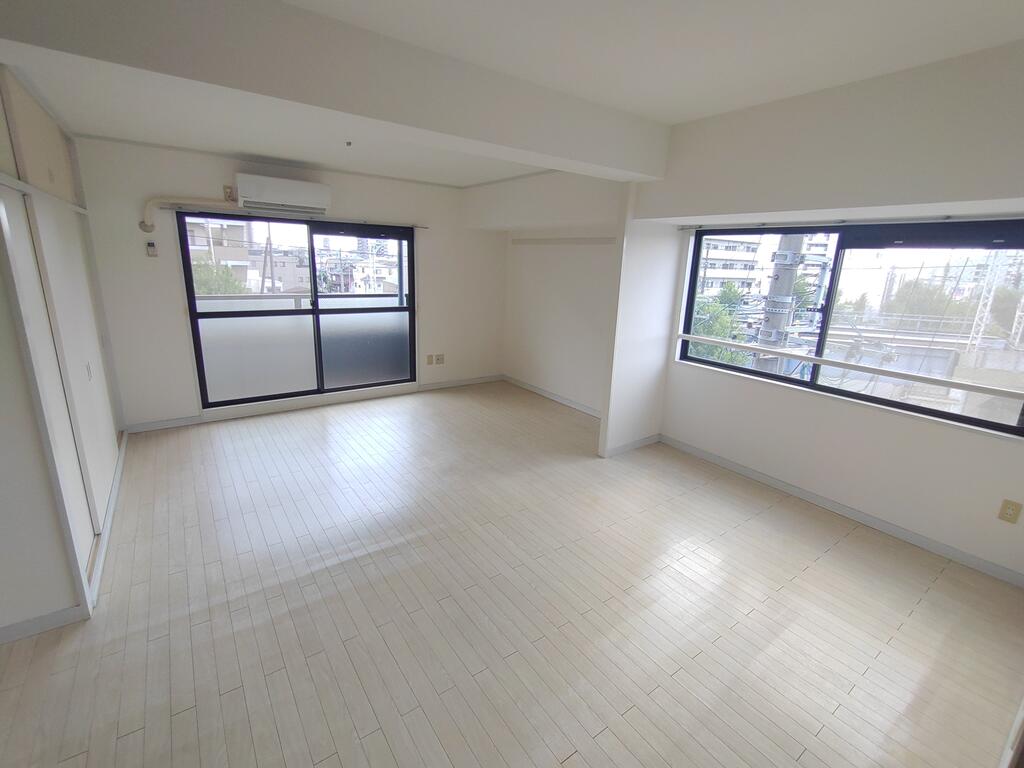 居室・リビング　南向きのリビング♪