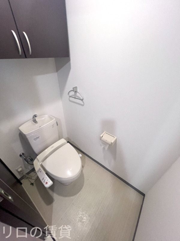 トイレ　別号室