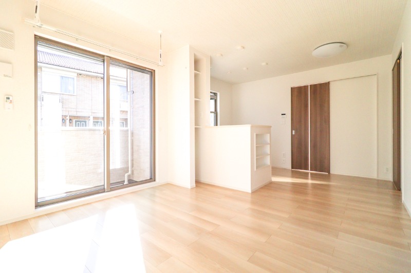 居室・リビング　図面と現状に相違がある場合には現状を優先