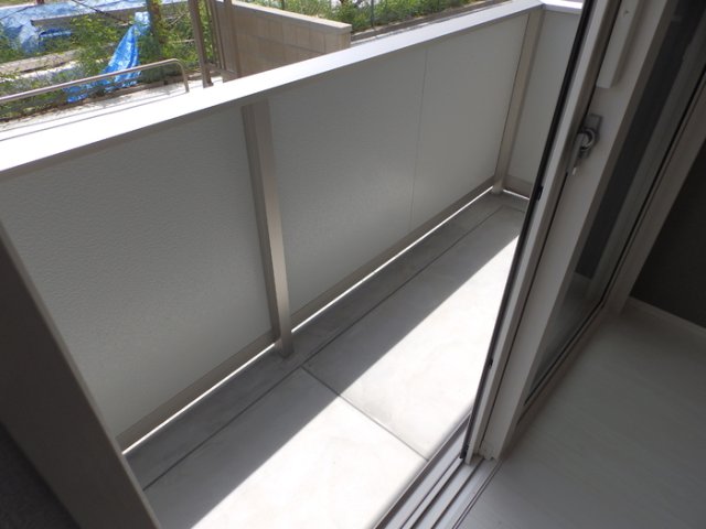 バルコニー　テラス