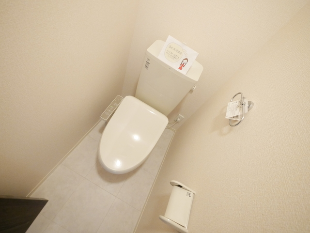 トイレ　★嬉しい温水洗浄便座のトイレです★