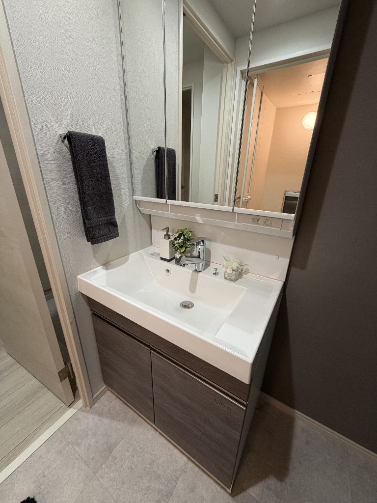 洗面設備　広い洗面スペース