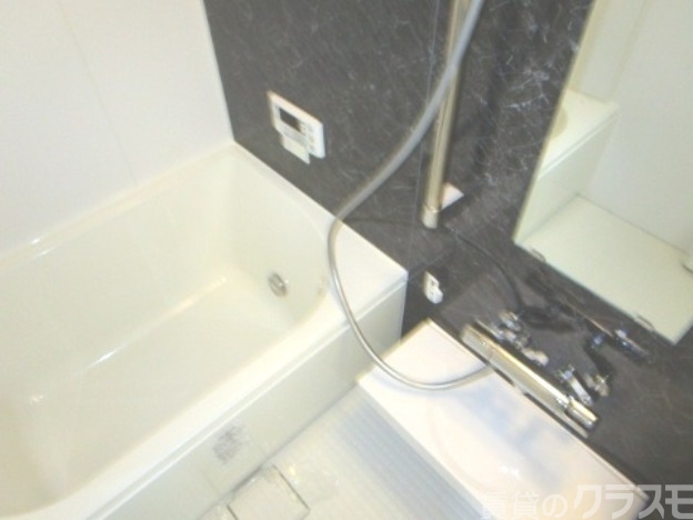 バス・シャワールーム　一日のお疲れをお取りください。