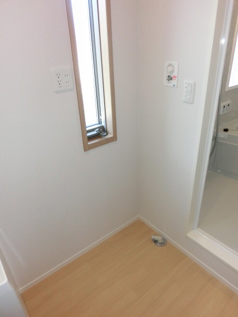 その他　サニーヒルズIII101　室内洗濯機置場