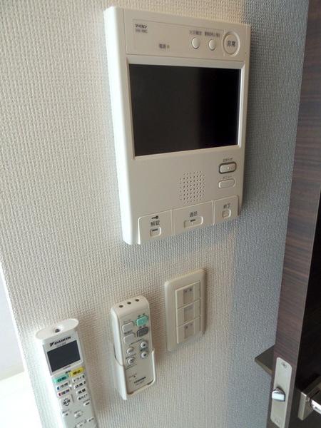 セキュリティ　★女性にも安心のモニターホン★