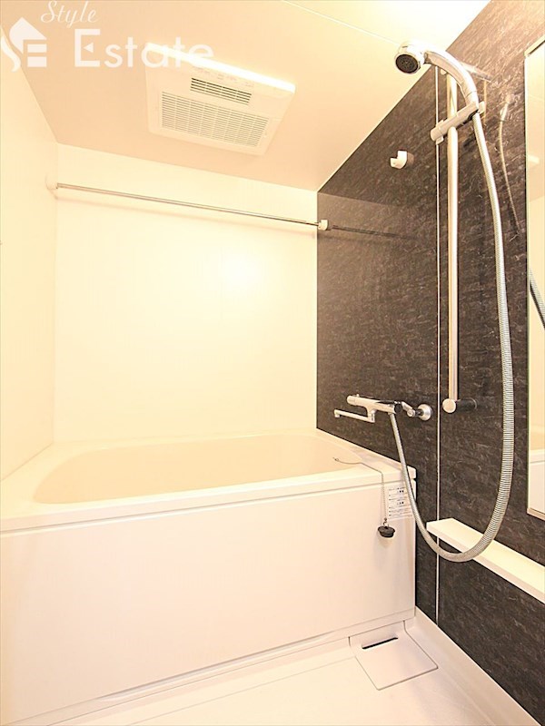 バス・シャワールーム　バスルーム