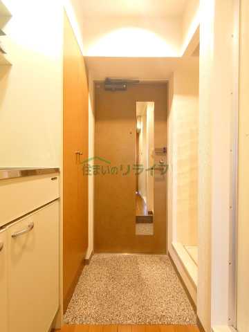 玄関　リライフ下北沢店