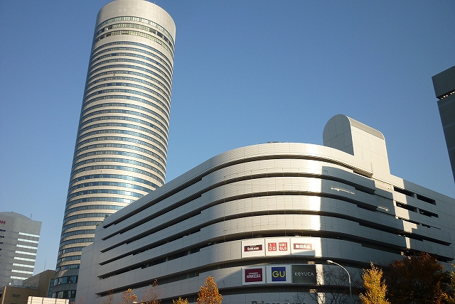 ショッピングセンター　新横浜プリンスペペ（ショッピングセンター）まで364m