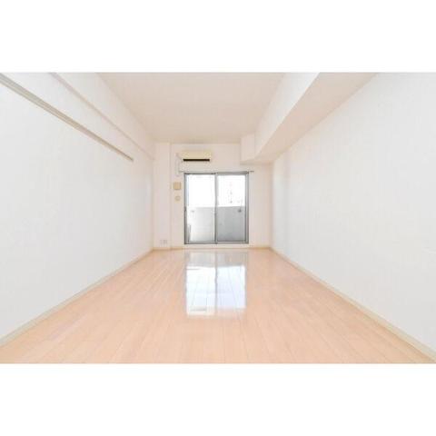 居室・リビング　室内