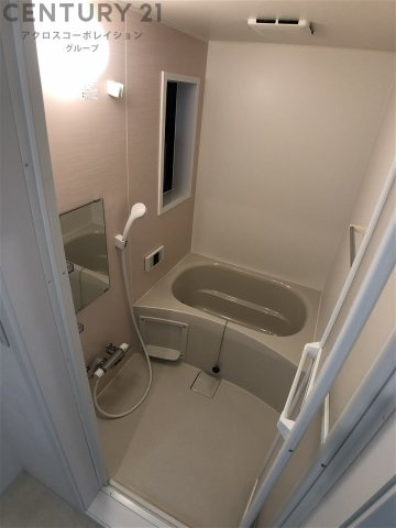 バス・シャワールーム　追い炊き機能付きで便利☆