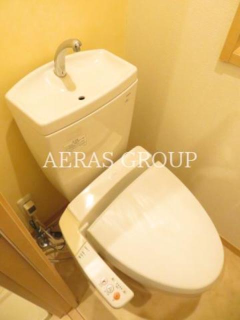 トイレ　温水洗浄便座