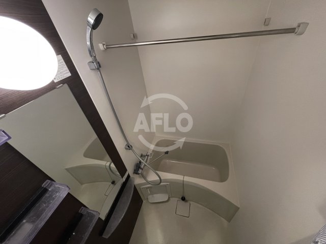 バス・シャワールーム　エスリード阿波座ラグジェ　浴室