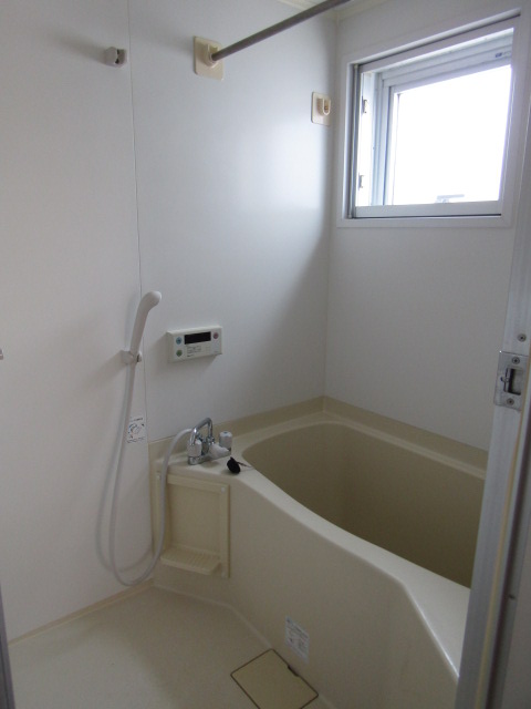 バス・シャワールーム　同物件内参考画像