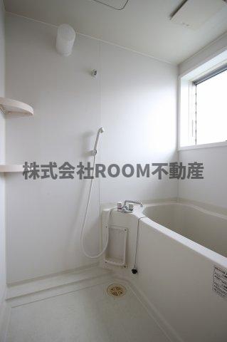 バス・シャワールーム　ゆったり過ごせるお風呂です