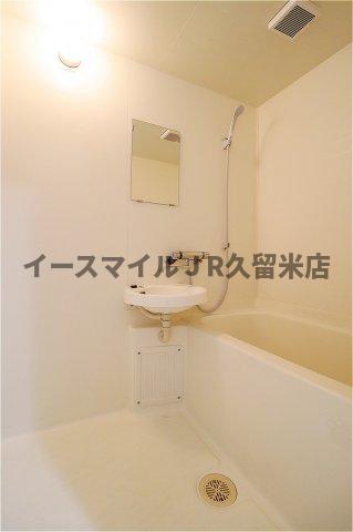 バス・シャワールーム　ゆったり過ごせるお風呂です