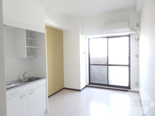 居室・リビング　明るいお部屋です♪