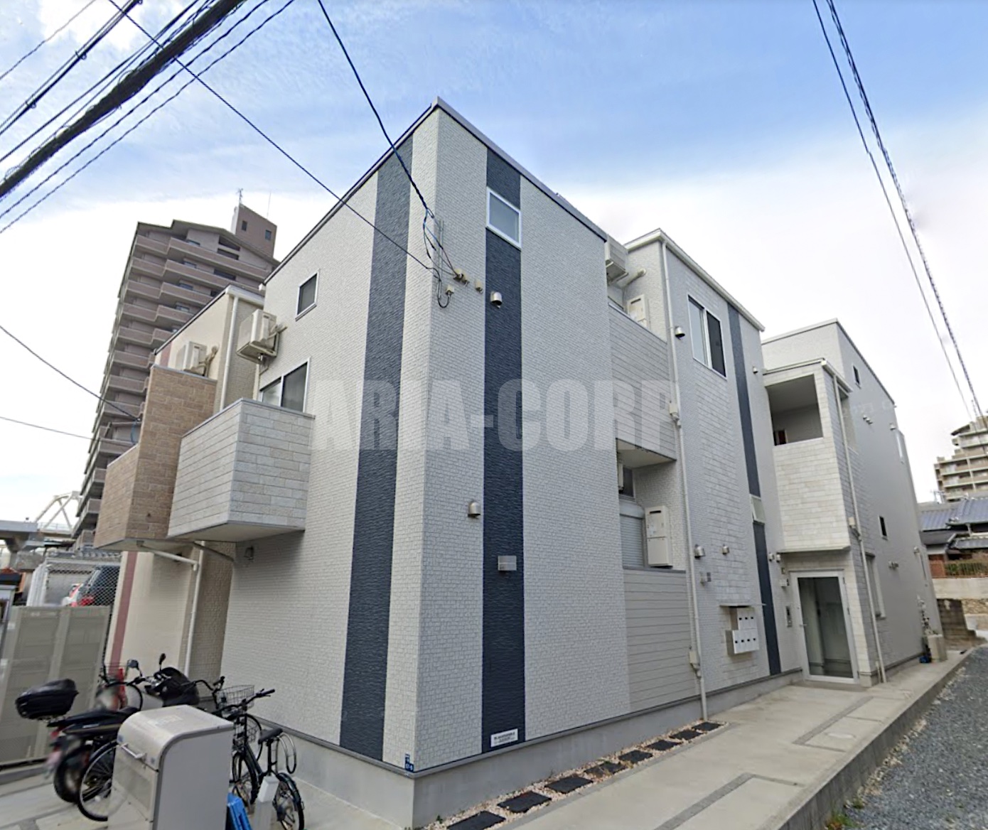 建物外観　2018年完成、大手ハウスメーカー施工のデザイナーズアパート