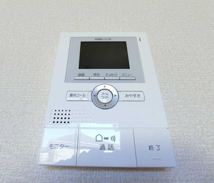 セキュリティ　突然の来客にも安心なモニター付インターホン