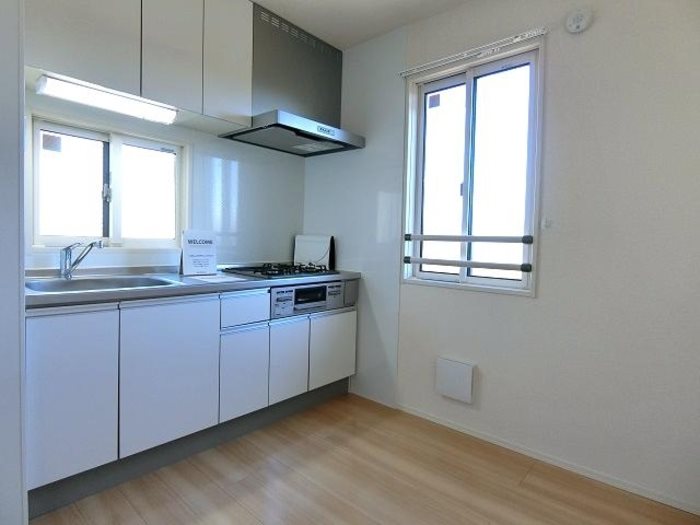 キッチン　収納充実のキッチンで水回りもすっきり使えます♪