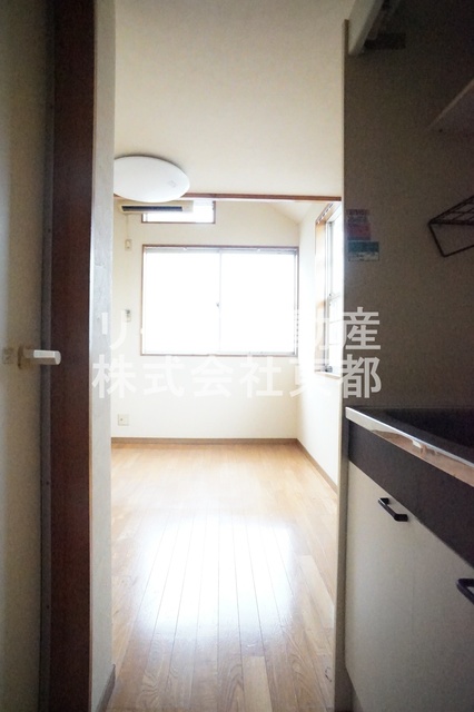 玄関　玄関から見たお部屋です☆