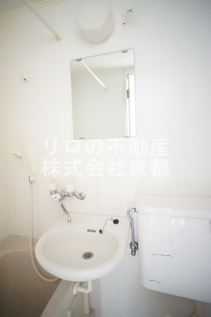 洗面設備　洗面ボウルと鏡もございます☆