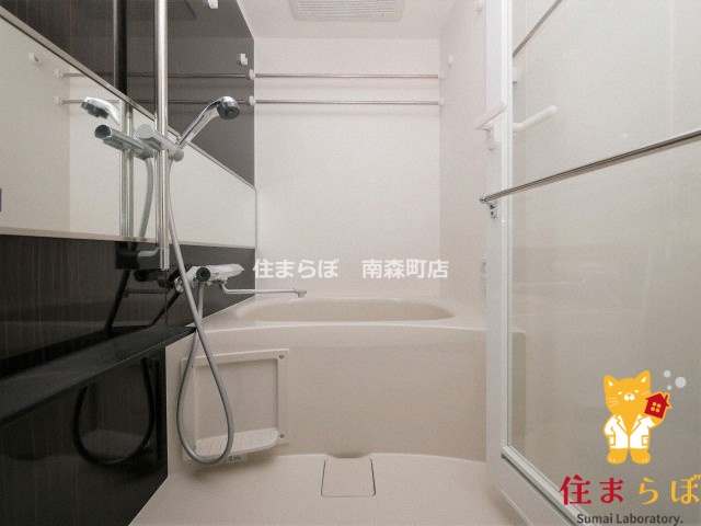 バス・シャワールーム　「見た目じゃなく、心に“しっくりくる”を大切に。」