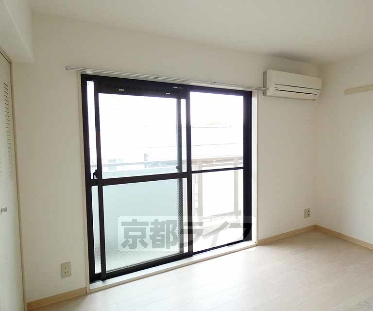 居室・リビング　きれいなお部屋です