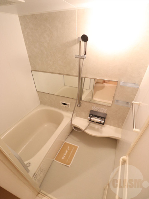 バス・シャワールーム　追炊き機能付きのバスルーム