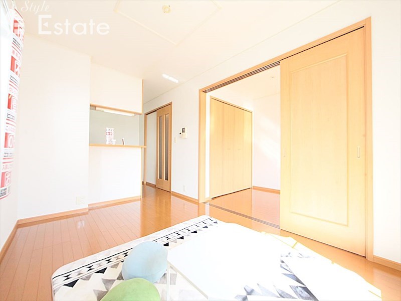 居室・リビング　内装