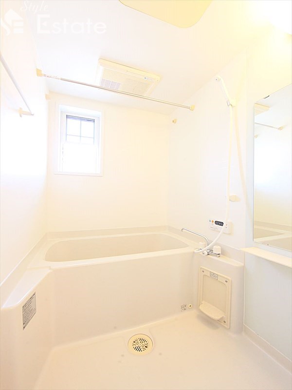 バス・シャワールーム　バスルーム