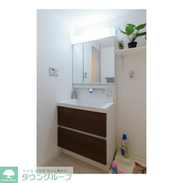 洗面設備　※写真は同タイプ住戸です。