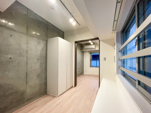 居室・リビング　こちらの居間で趣味の時間をお楽しみください