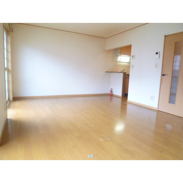 居室・リビング　明るいリビング