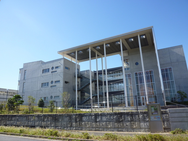 小学校　千葉市立おゆみ野南小学校（小学校）まで335m