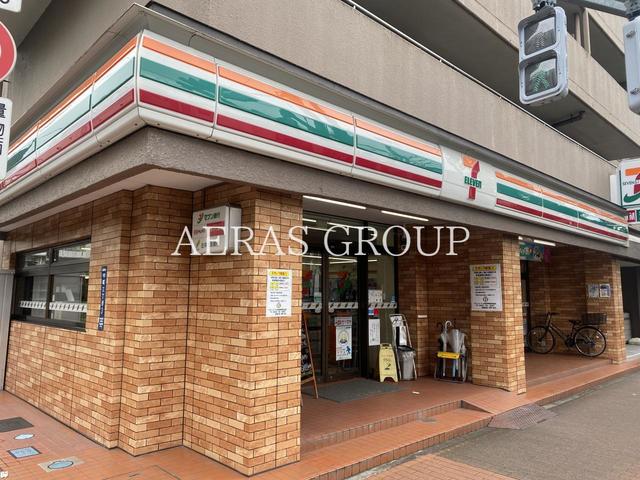 コンビニ　セブン-イレブン 武蔵野郵便局前店（コンビニ）まで1m