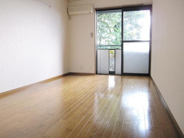 居室・リビング　★洋室８帖★