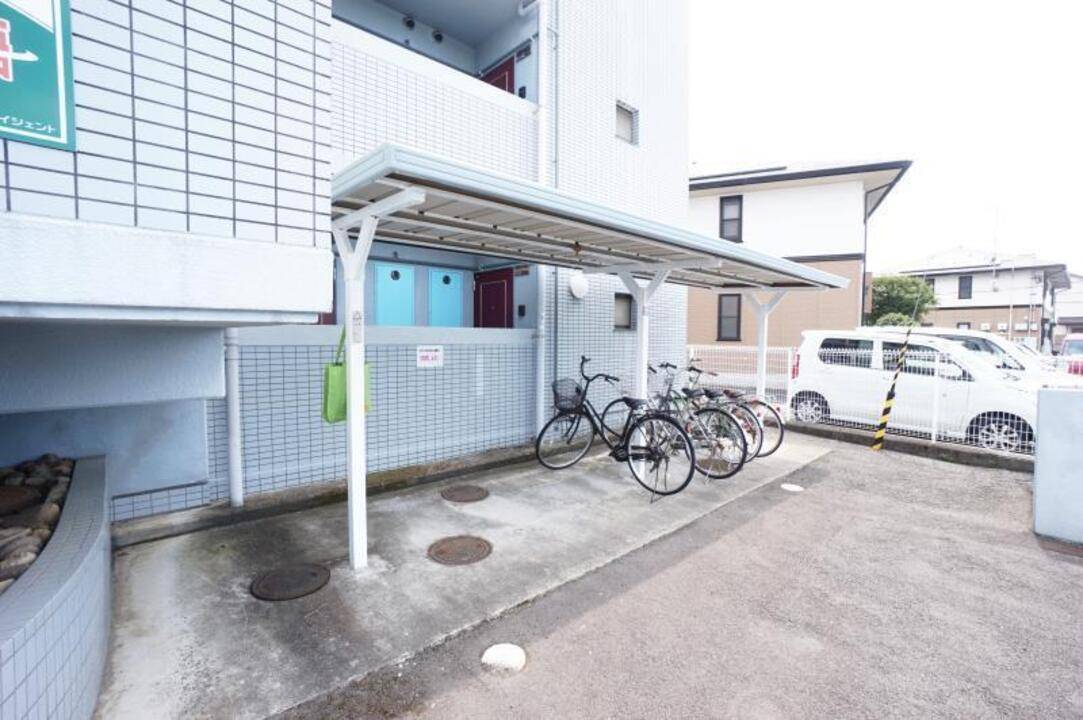 駐車場　駐輪場