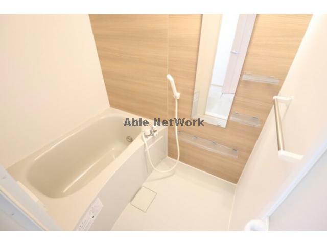 バス・シャワールーム　追い炊き機能付き