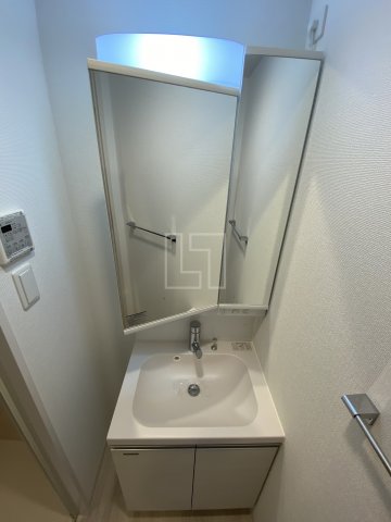 洗面設備　アドバンス大阪グロウス　独立洗面台